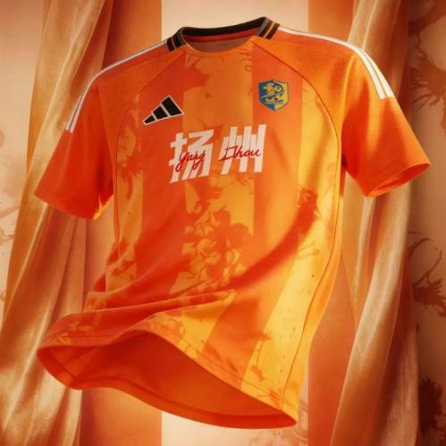 2026苏超扬州队队徽+队服样式（示意图）